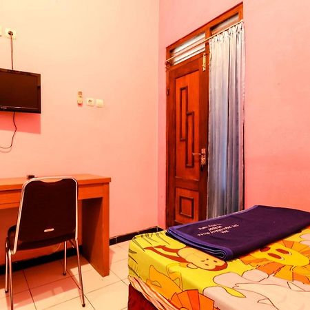 The Joglo Family Hotel Magelang Exterior foto