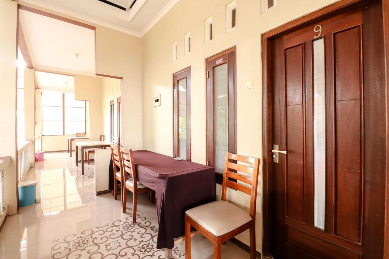The Joglo Family Hotel Magelang Exterior foto