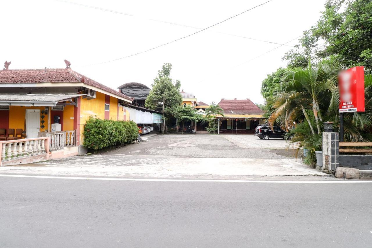 The Joglo Family Hotel Magelang Exterior foto